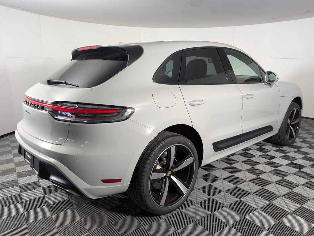 New 2026 Porsche Macan image 7