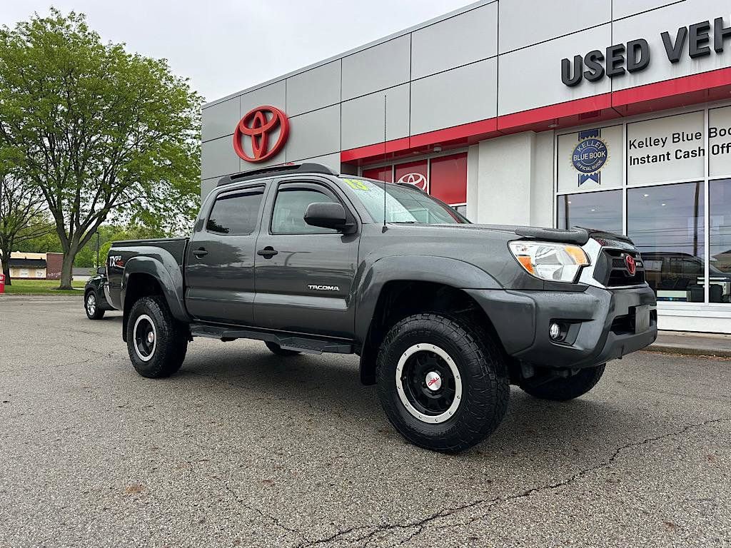 Used 2013 Toyota Tacoma 4x4 Double Cab w/ TRD Off-Road Pkg image 8