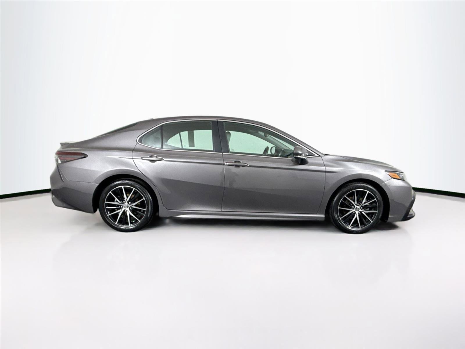 Certified 2023 Toyota Camry SE AWD/4WD image 9