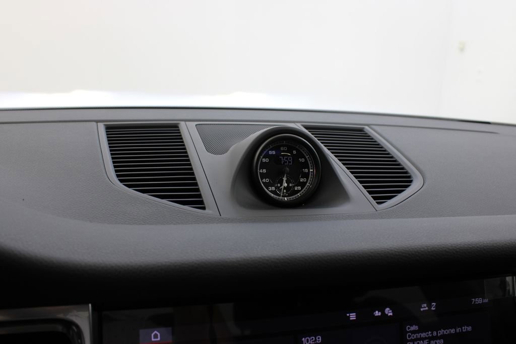 New 2025 Porsche Macan S image 31