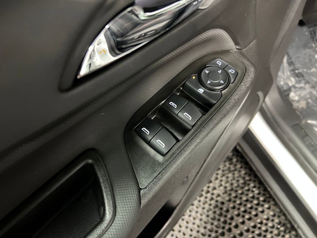 Certified 2024 Chevrolet Equinox RS image 16