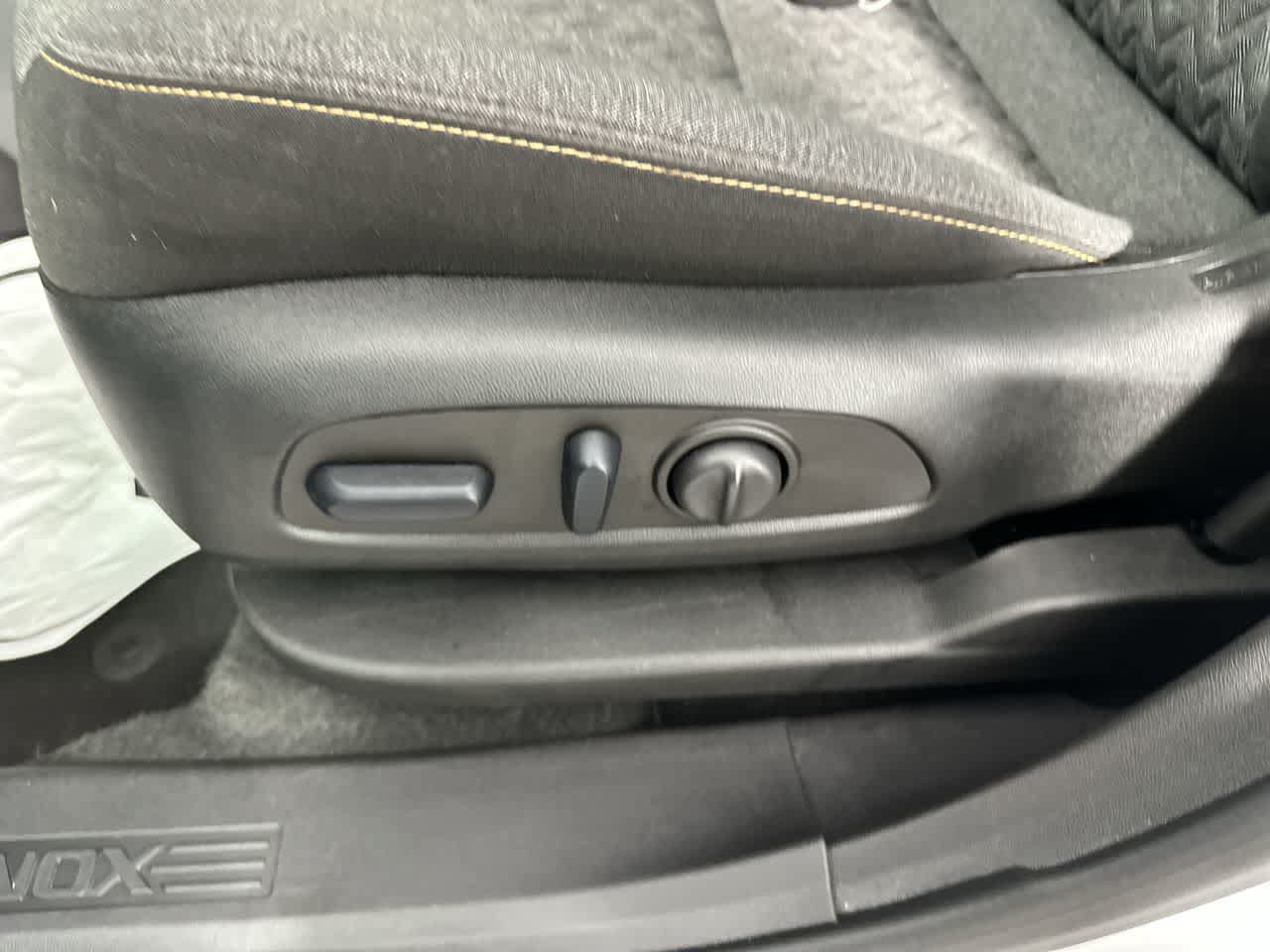 Used 2024 Chevrolet Equinox LT AWD/4WD image 10