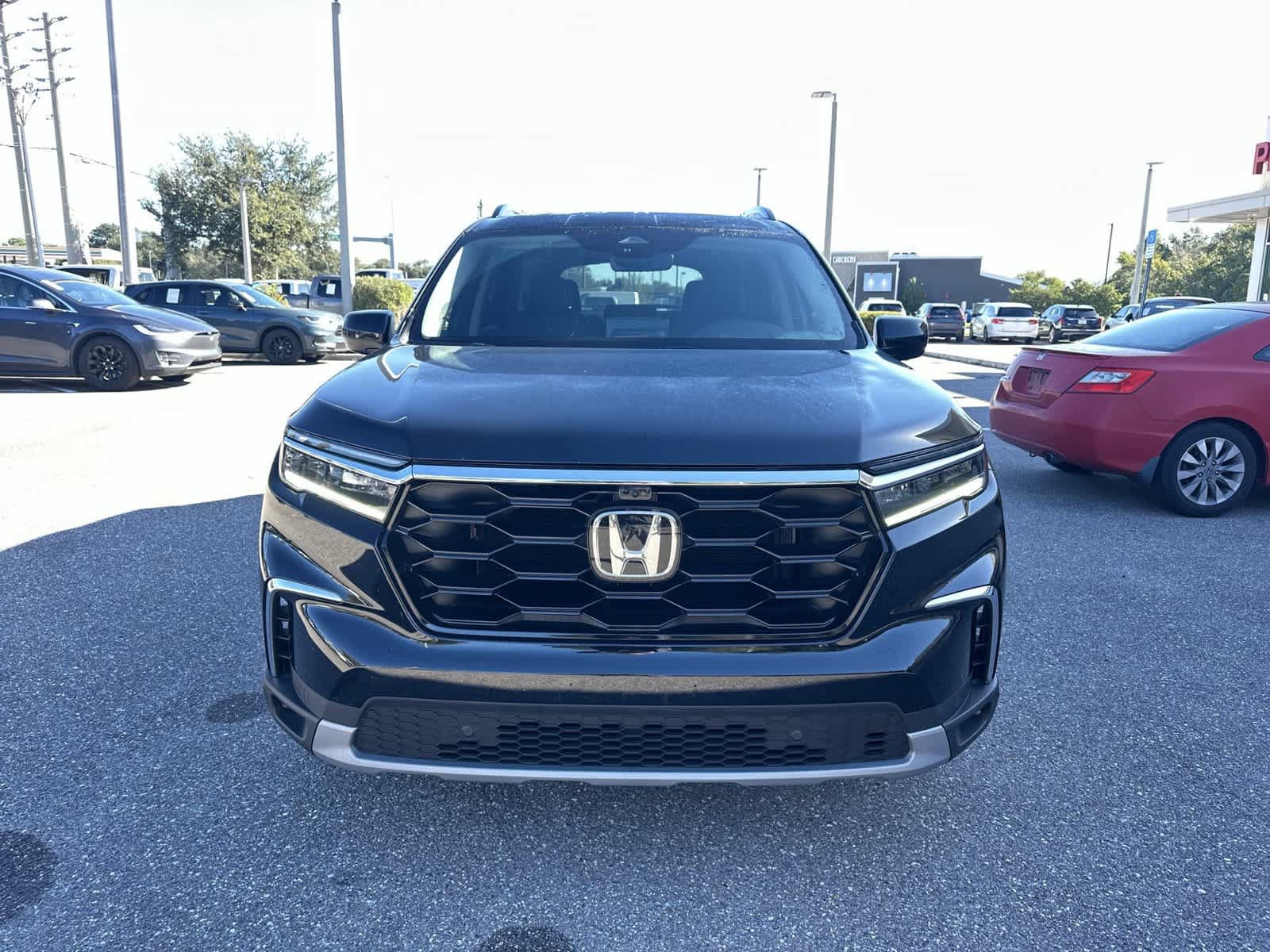 Certified 2025 Honda Pilot Elite image 9
