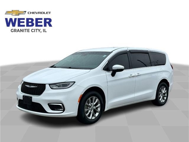 Used 2023 Chrysler Pacifica Touring-L image 1