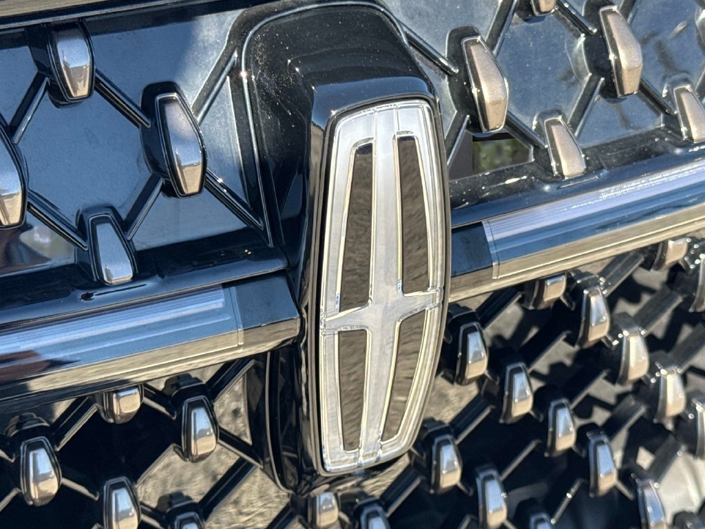 Certified 2026 Lincoln Nautilus Black Label AWD/4WD image 9