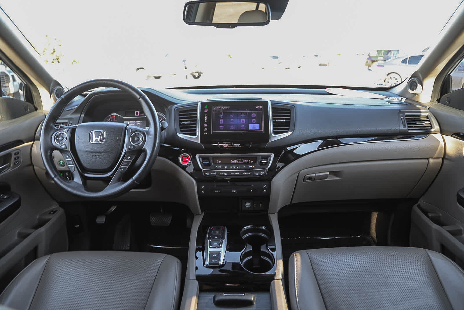 Used 2016 Honda Pilot Elite image 12