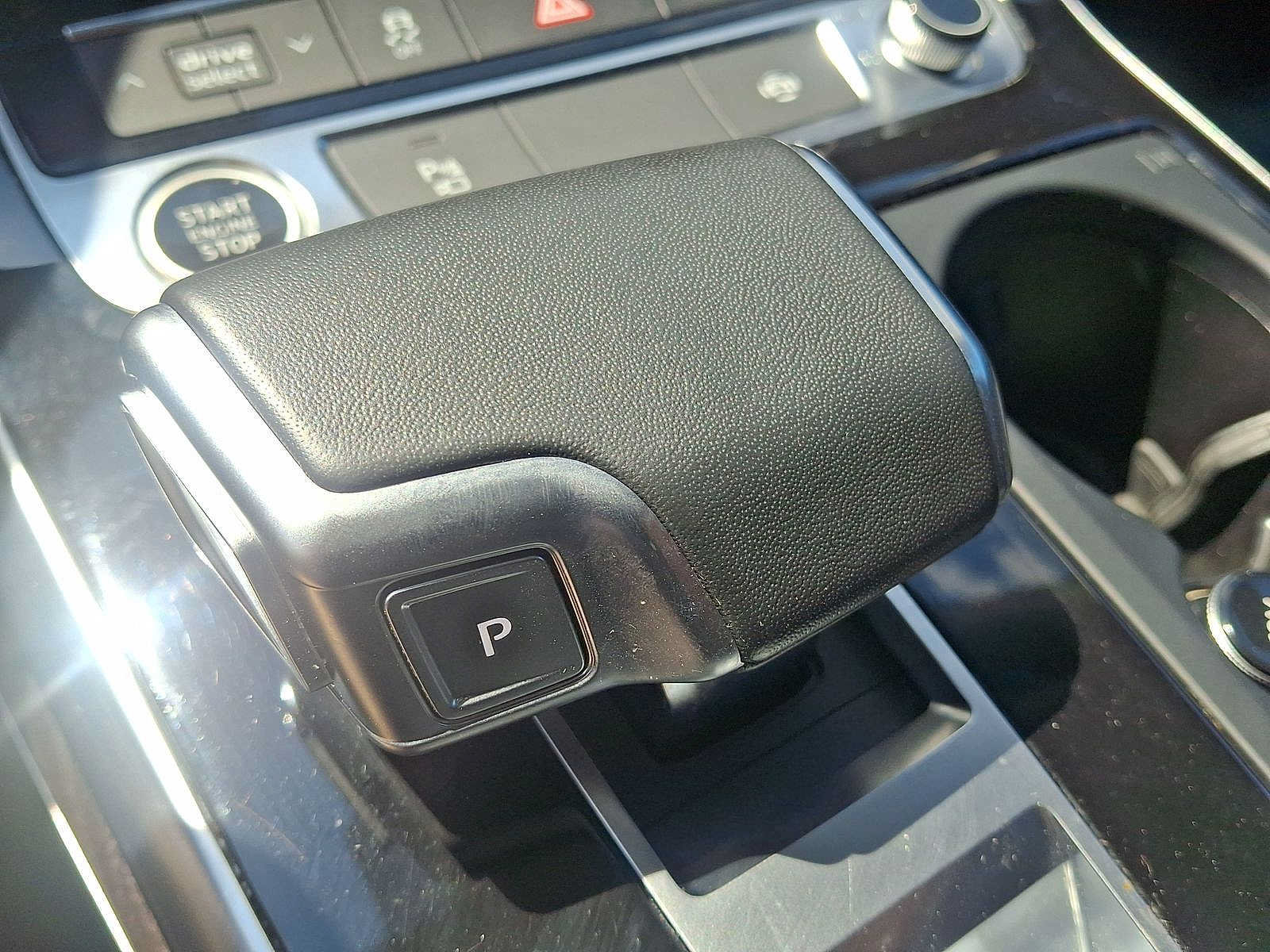 Used 2023 Audi Q8 Premium Plus AWD/4WD image 18