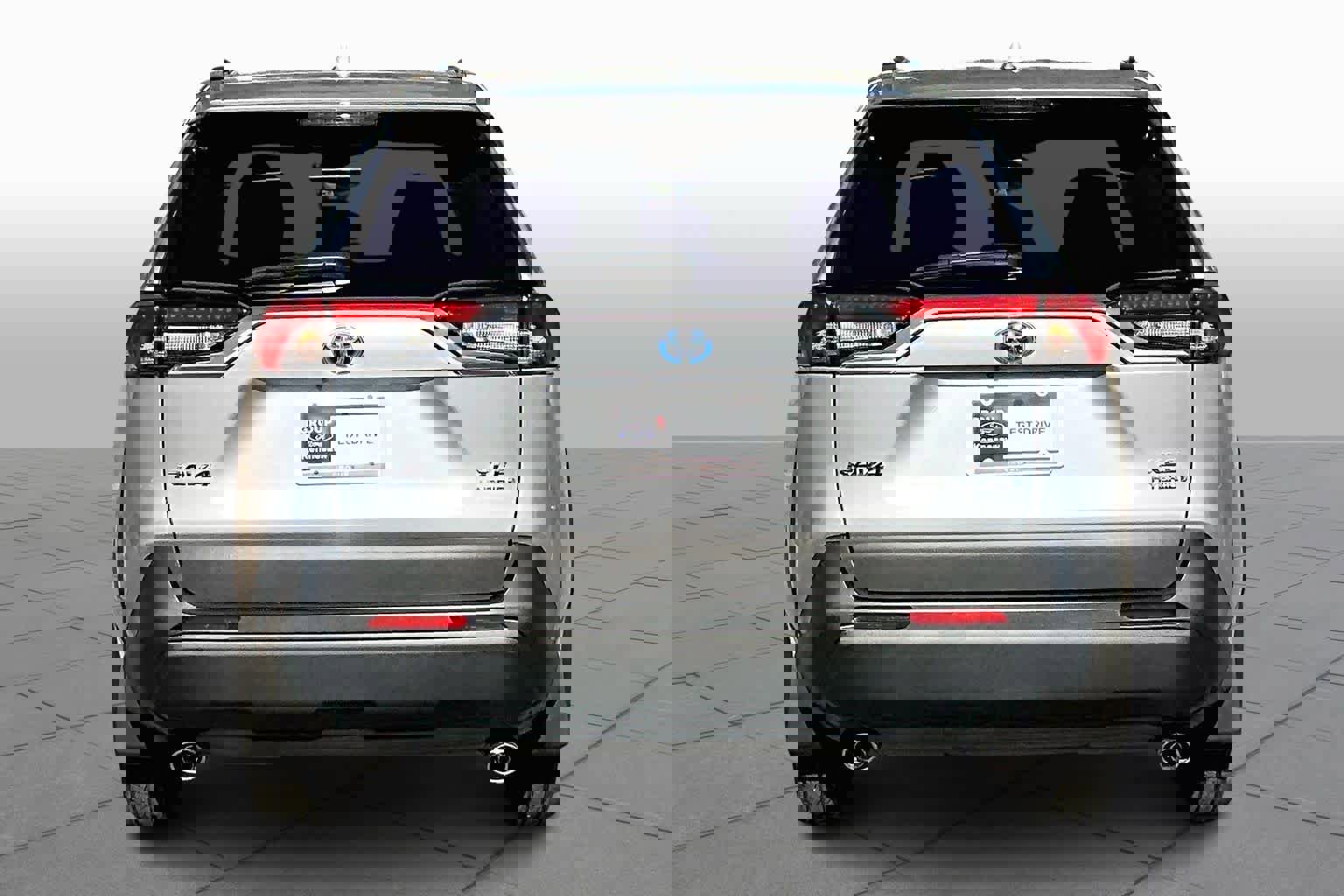 Used 2024 Toyota RAV4 XLE image 4