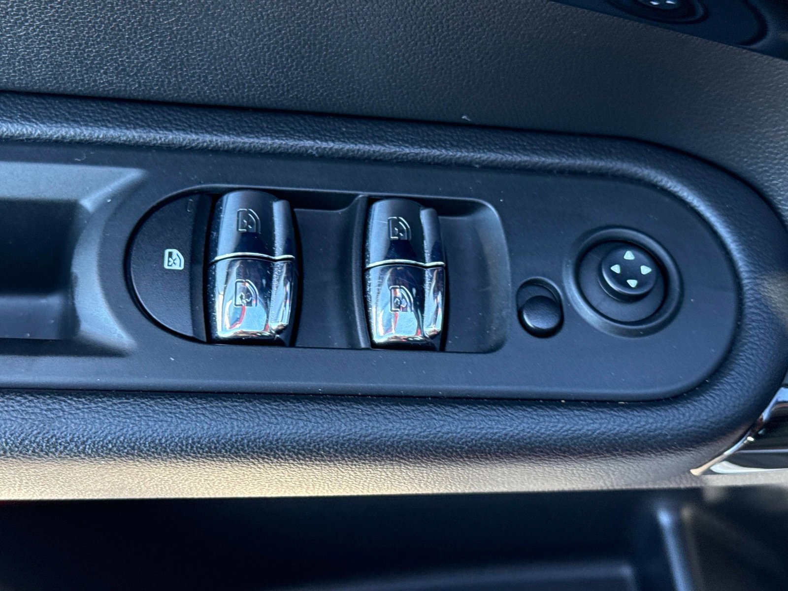 Used 2022 MINI Cooper Countryman S w/ Storage Package image 22