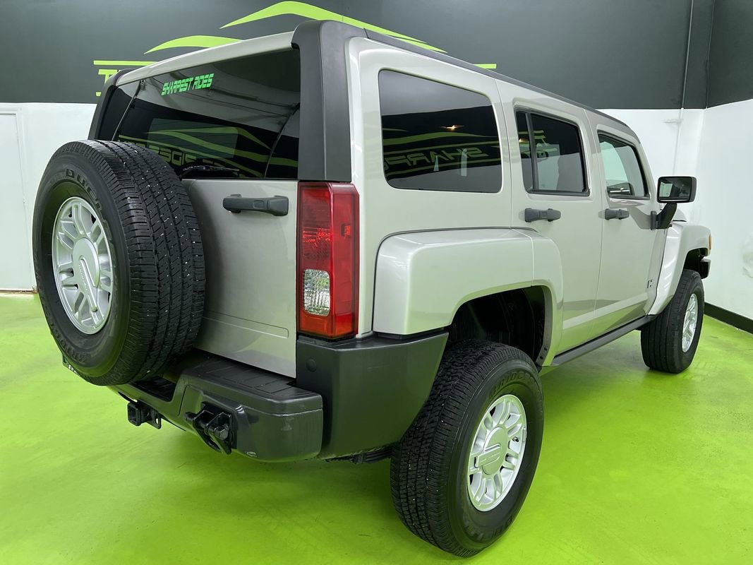 Used 2009 HUMMER H3 AWD/4WD image 9