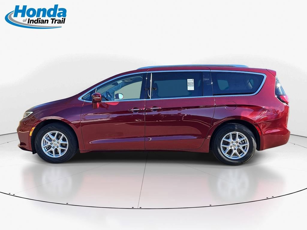 Used 2021 Chrysler Pacifica Touring-L image 9