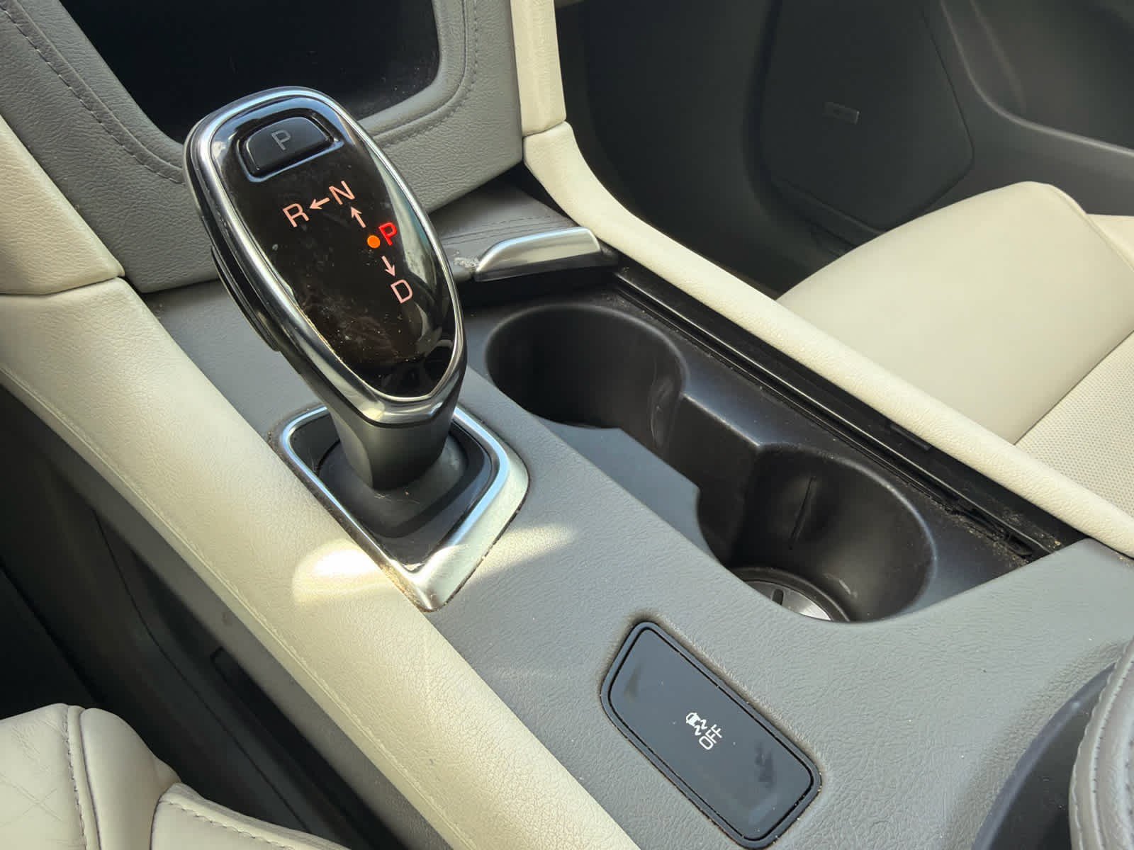 Used 2018 Cadillac XT5 Luxury w/ Driver Awareness Package image 28