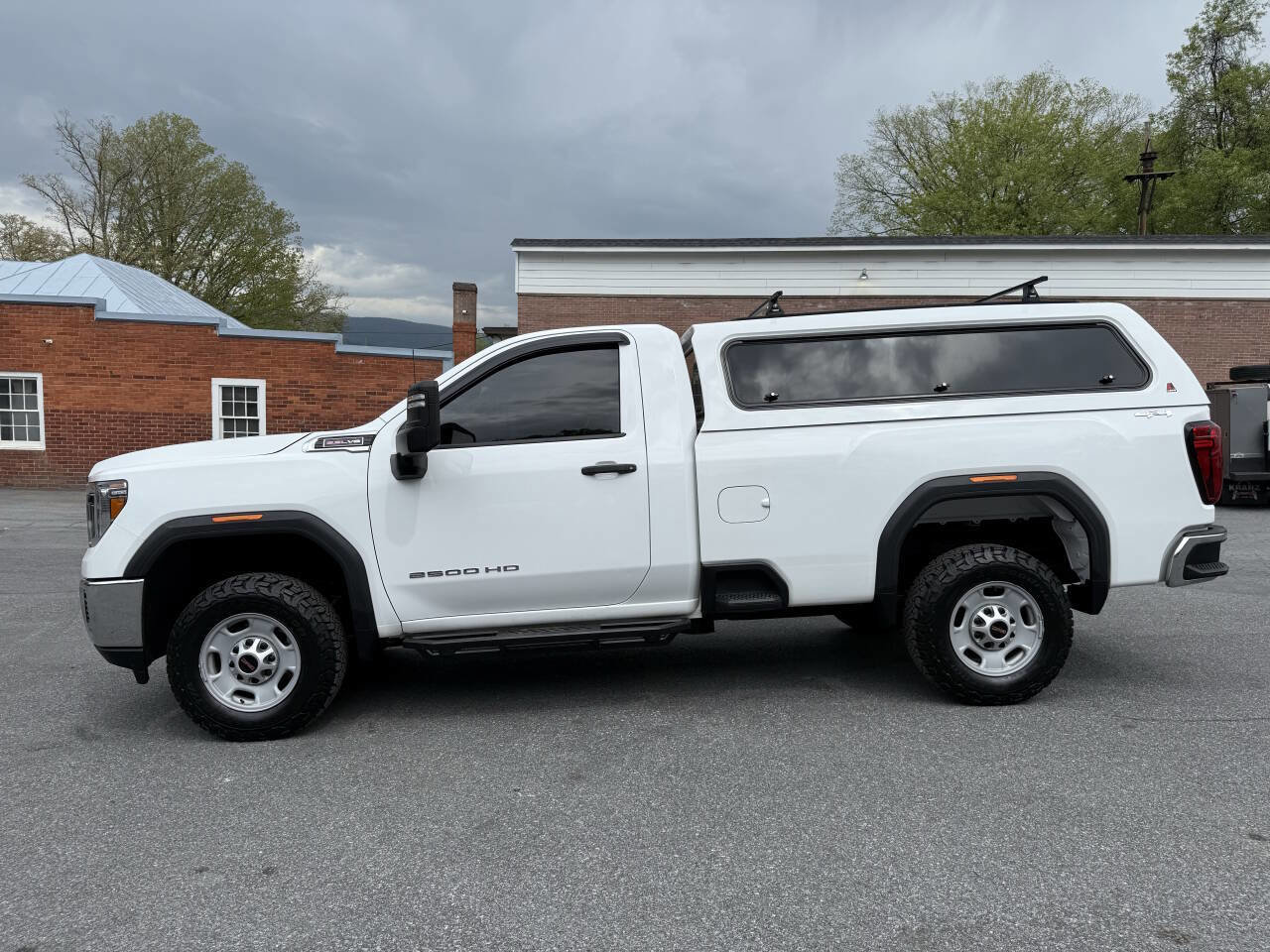 Used 2020 GMC Sierra 2500 4x4 Regular Cab w/ Convenience Package image 4