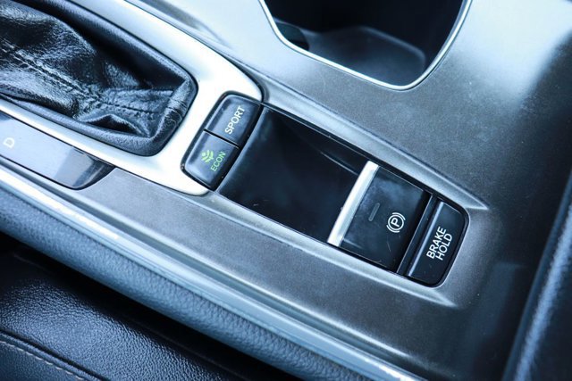 Used 2019 Honda Accord Sport image 18