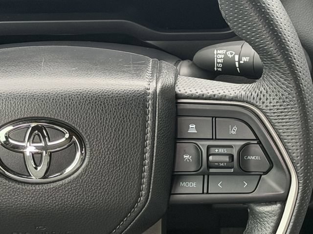 Used 2025 Toyota Tundra Limited w/ Power Package AWD/4WD image 13