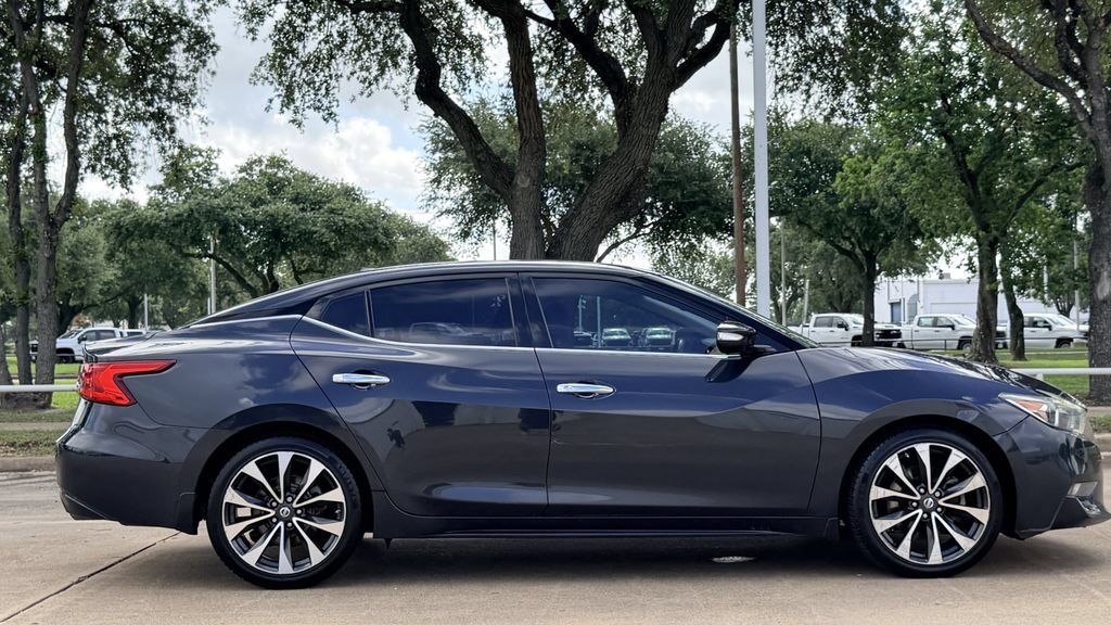 Used 2017 Nissan Maxima SR FWD image 6