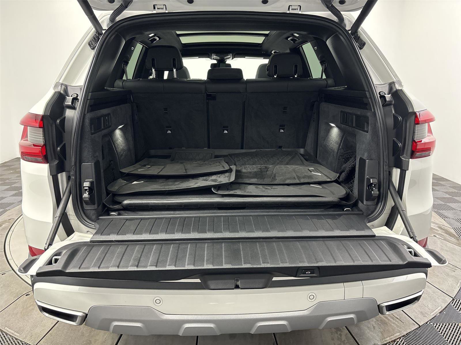 Used 2019 BMW X5 xDrive40i w/ Convenience Package image 21