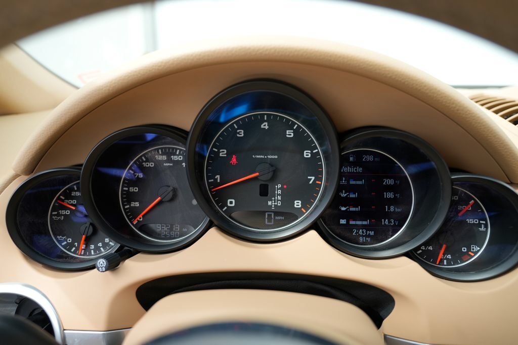 Used 2016 Porsche Cayenne AWD/4WD image 50