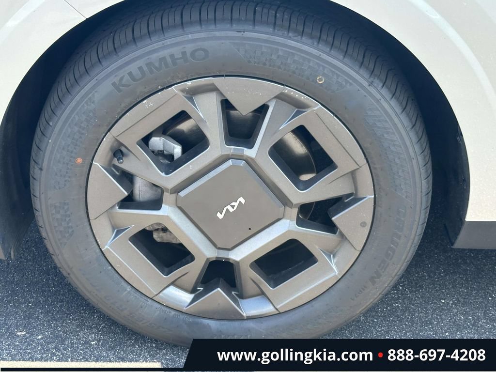 Certified 2025 Kia Carnival SX FWD image 7