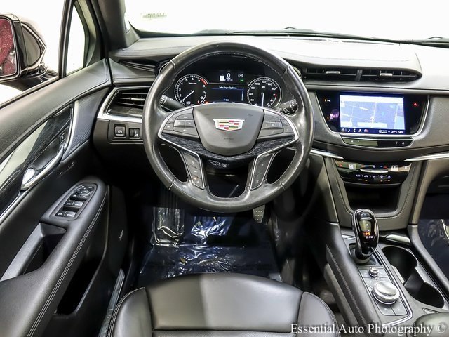 Certified 2022 Cadillac XT5 Premium Luxury image 2