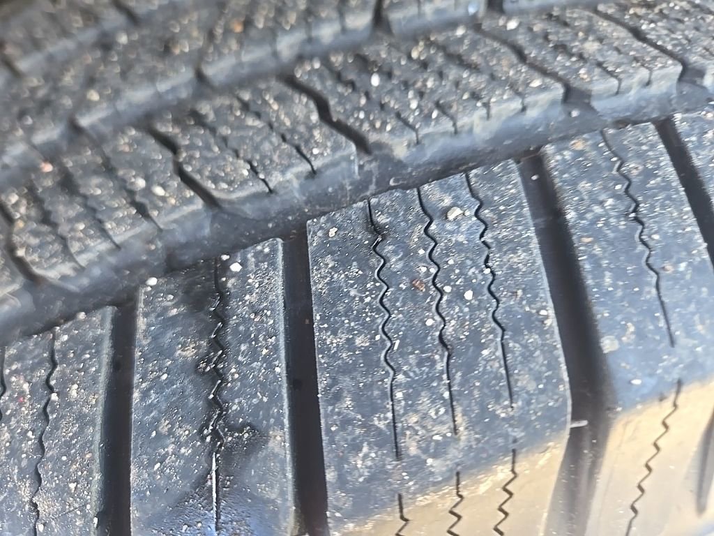 Used 2015 Nissan Frontier PRO-4X w/ Pro-4x Luxury Package image 39