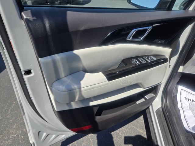 Used 2022 Kia Carnival SX FWD image 39