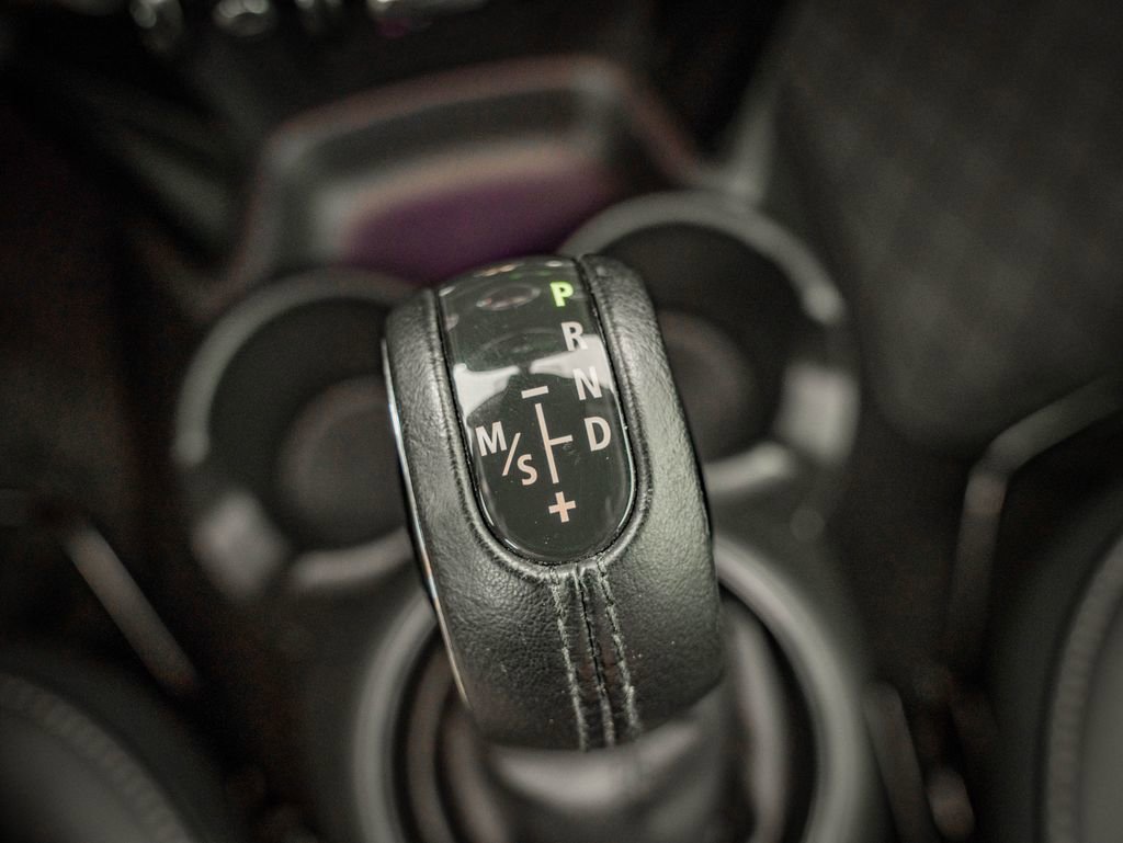 Used 2019 MINI Cooper 2-Door Hardtop FWD image 35