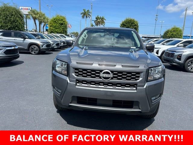 Used 2025 Nissan Frontier SV w/ SV Convenience Package RWD image 2