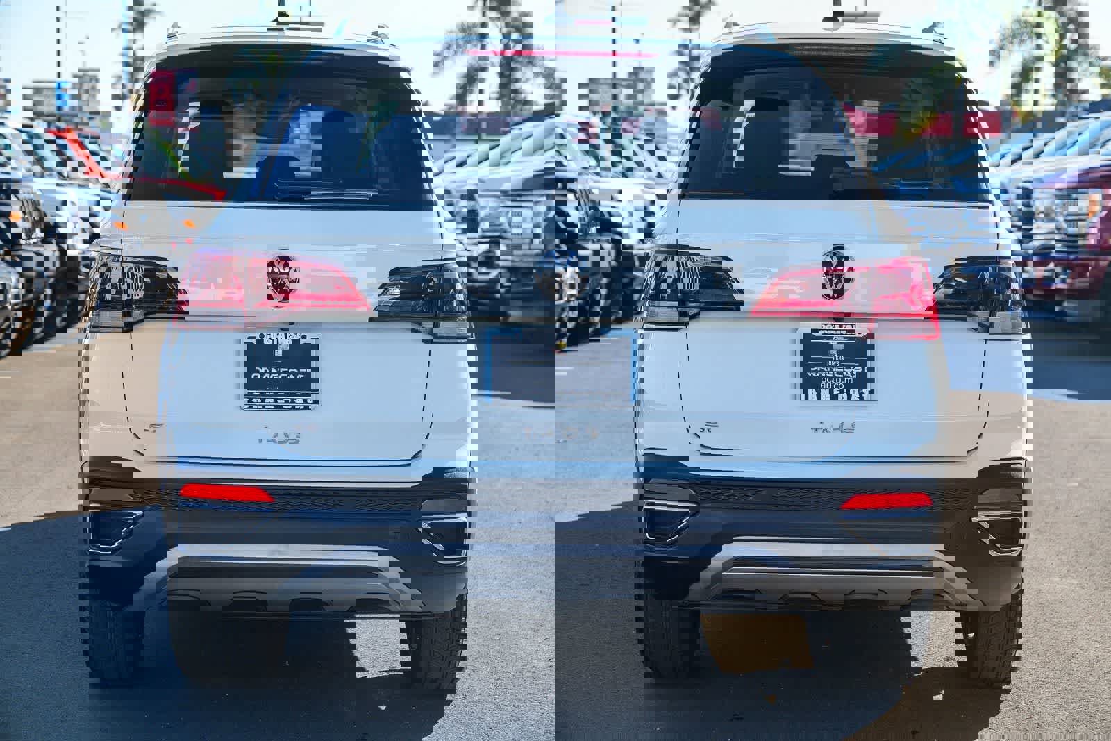 Used 2024 Volkswagen Taos SE image 5