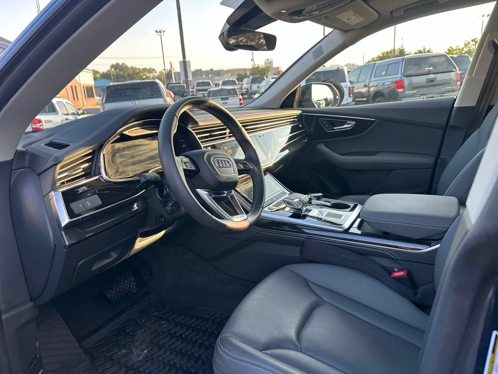 Used 2025 Audi Q8 Premium Plus AWD/4WD image 11