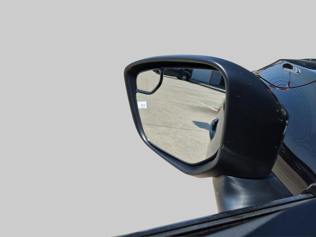 Used 2025 Mitsubishi Eclipse Cross ES image 12