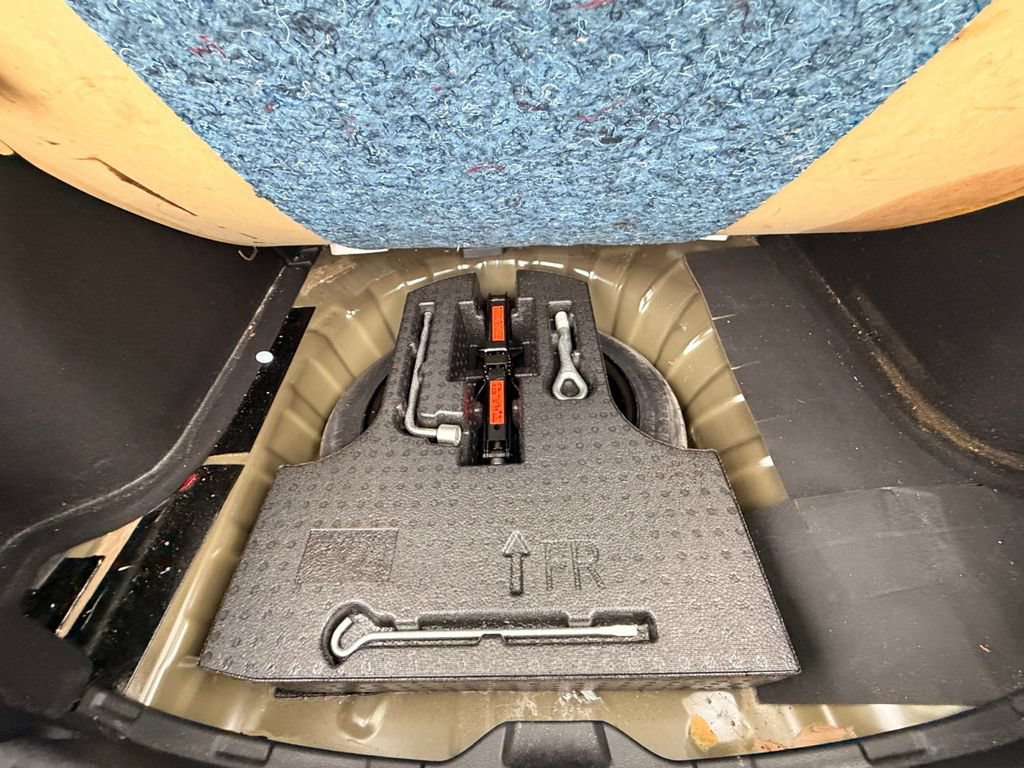 Used 2021 Nissan Kicks SV FWD image 29