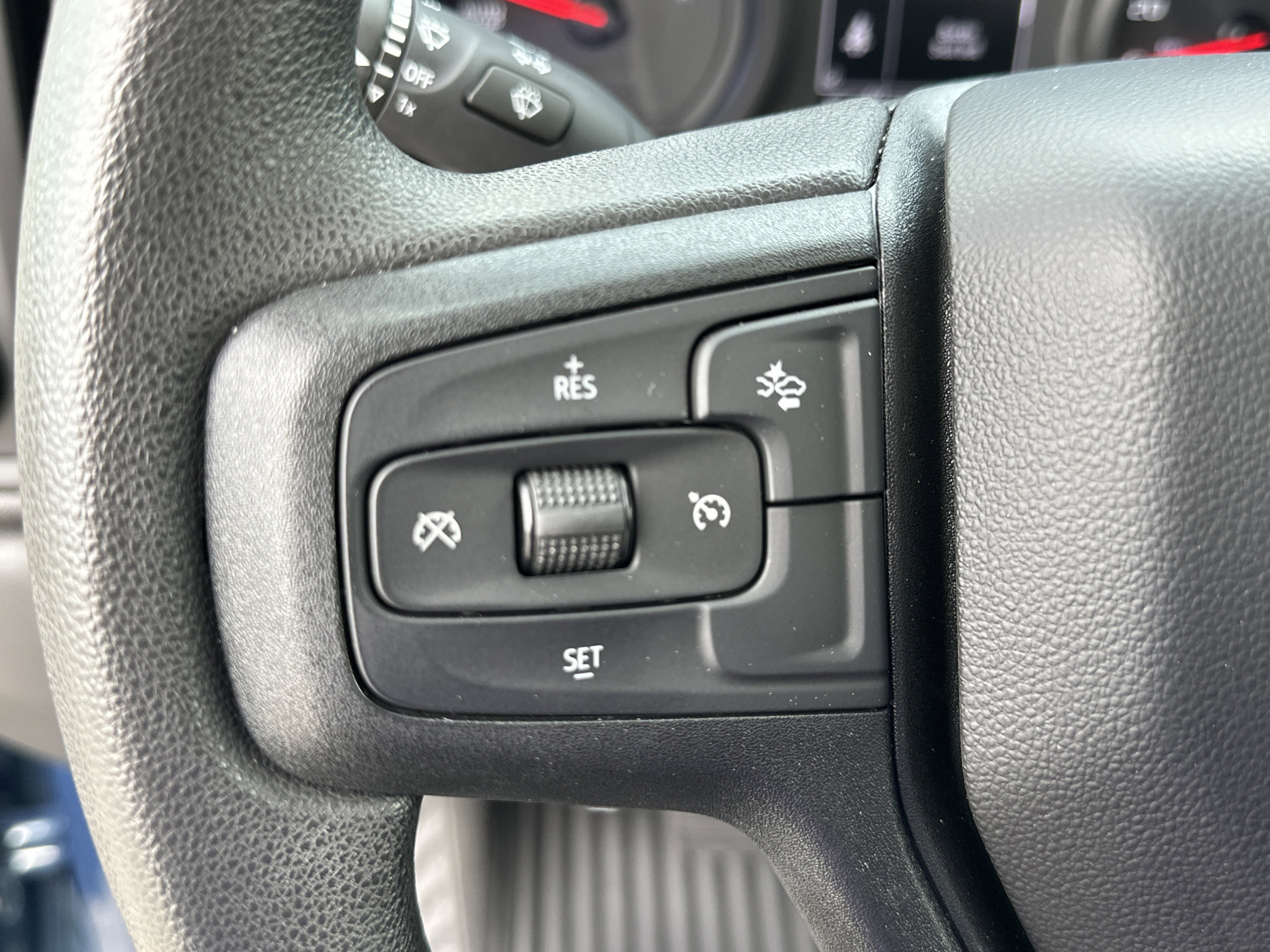 Certified 2024 Chevrolet Silverado 1500 Custom Trail Boss w/ Turbomax Blackout Package AWD/4WD image 26