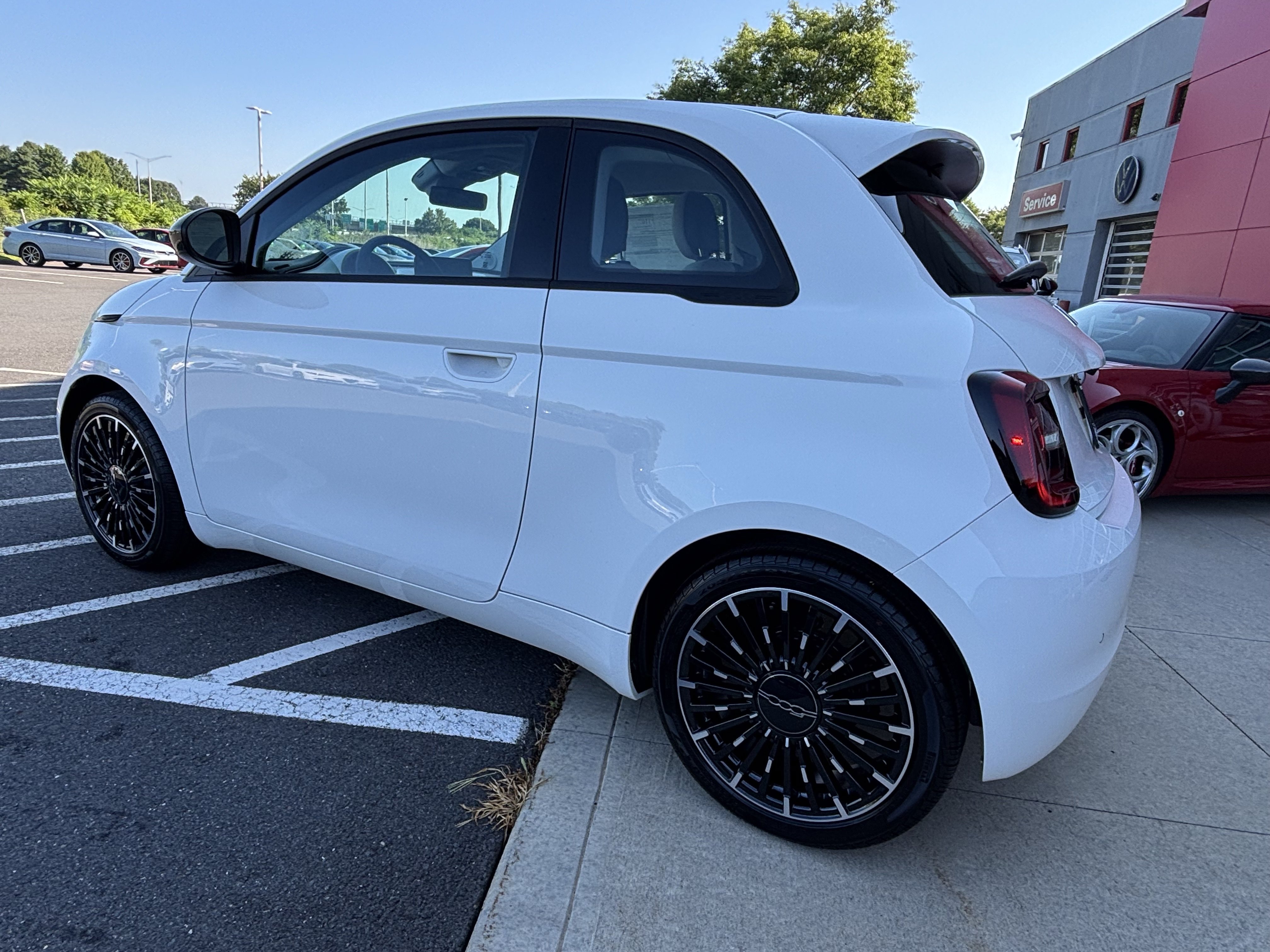 New 2026 FIAT 500 e w/ Comfort Group FWD image 5