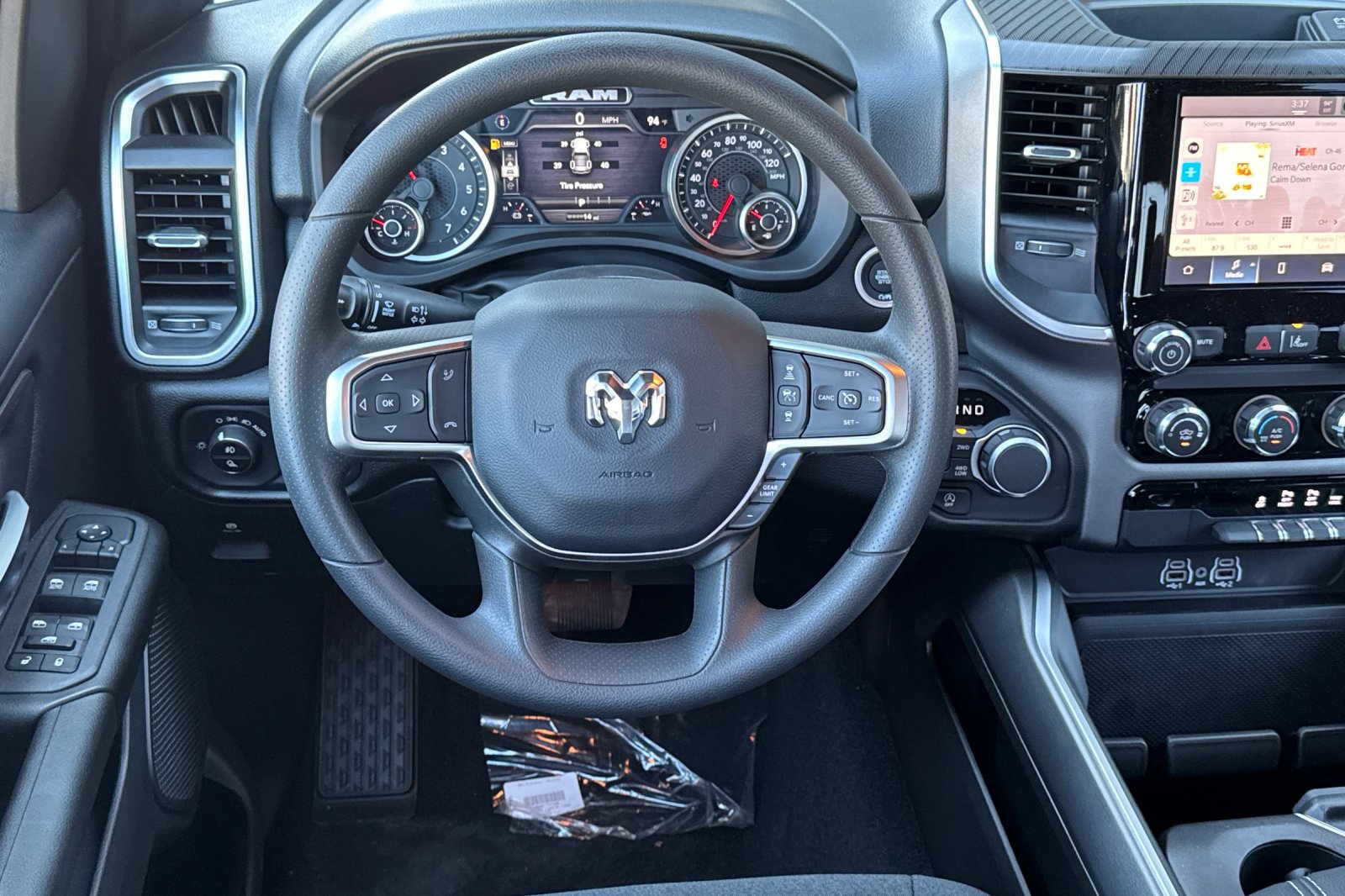 New 2026 RAM 1500 Express AWD/4WD image 13