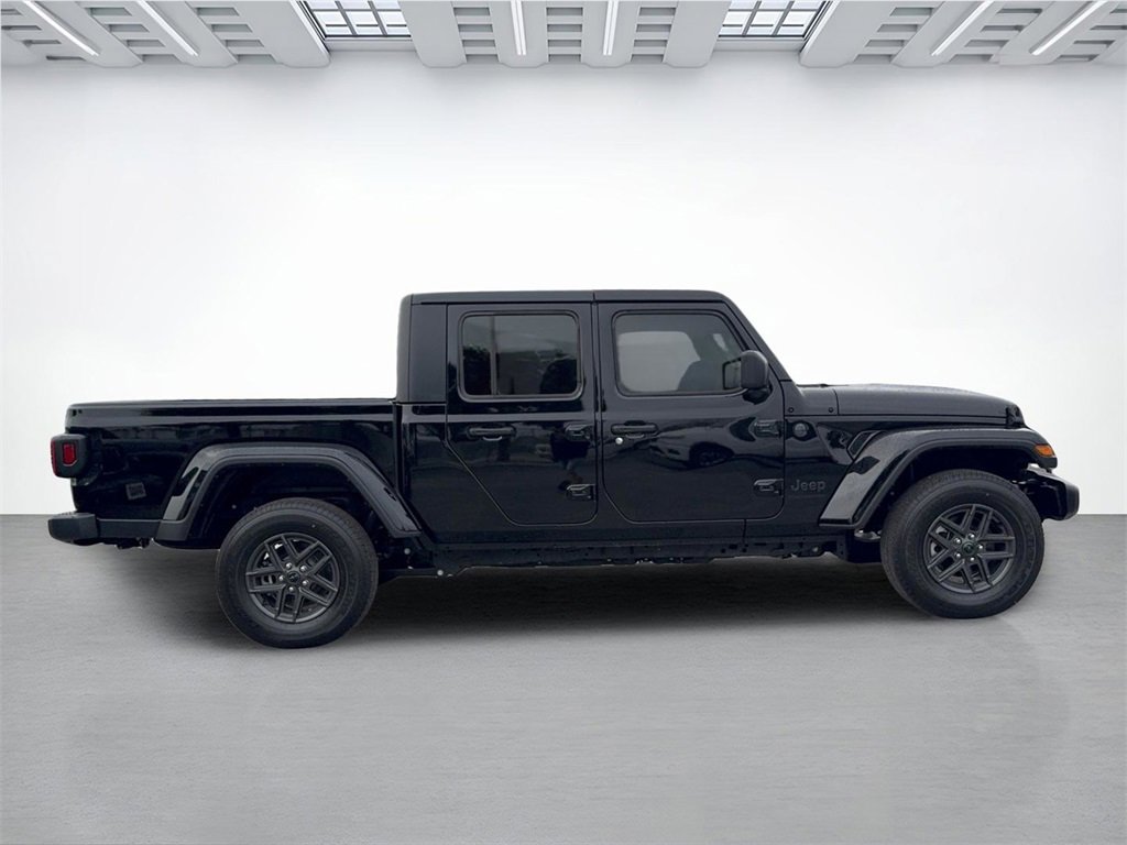 New 2024 Jeep Gladiator Sport image 2