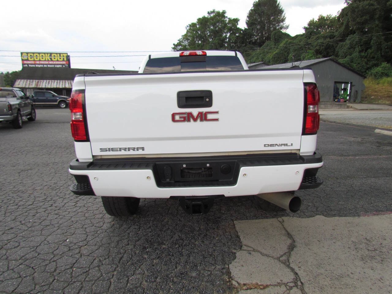 Used 2019 GMC Sierra 2500 Denali w/ Duramax Plus Package AWD/4WD image 4