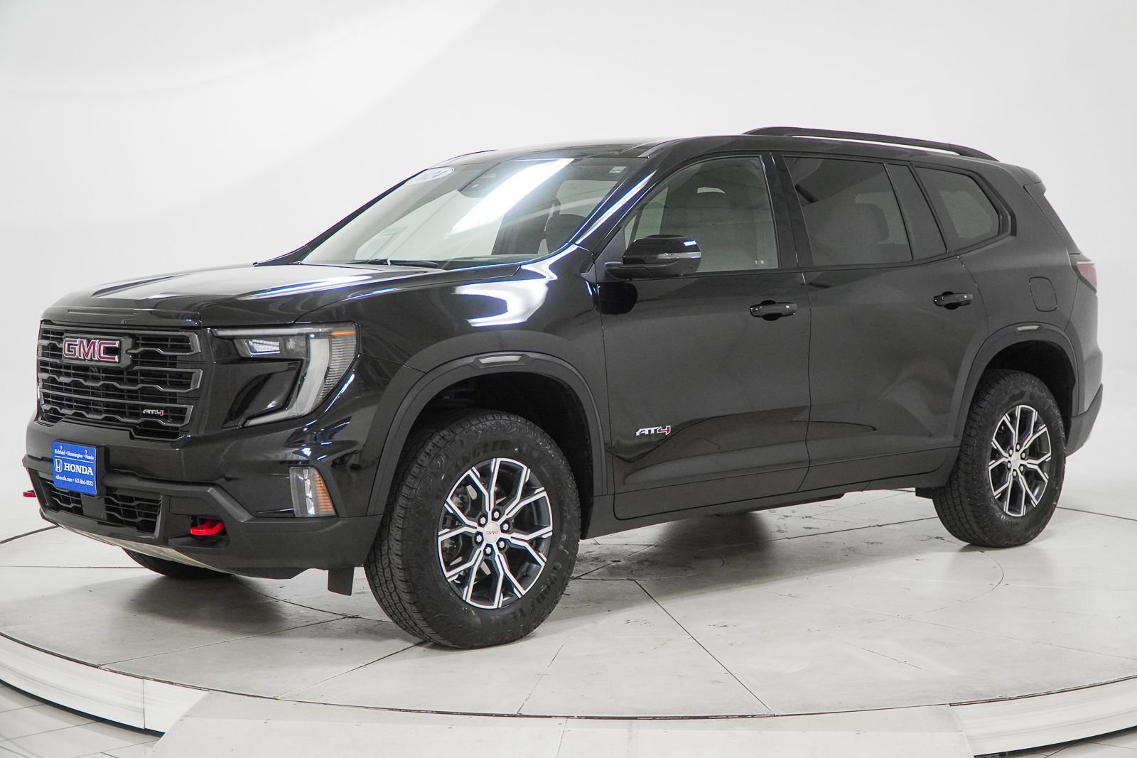 Used 2024 GMC Acadia AT4 w/ Luxury Package AWD/4WD image 3