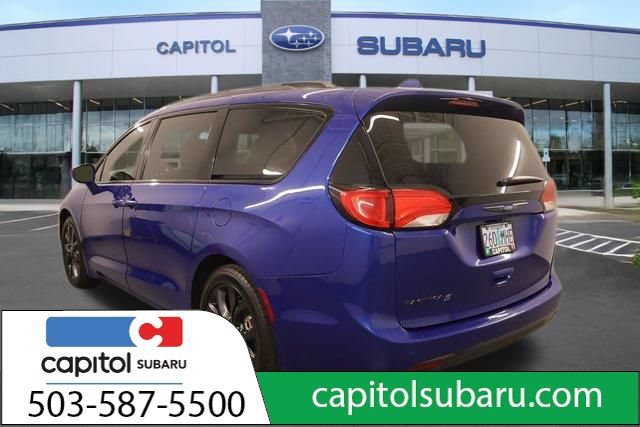 Used 2019 Chrysler Pacifica Touring Plus w/ S Appearance Package FWD image 6