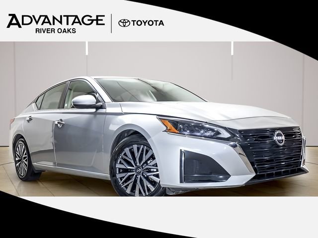 Used 2023 Nissan Altima 2.5 SV