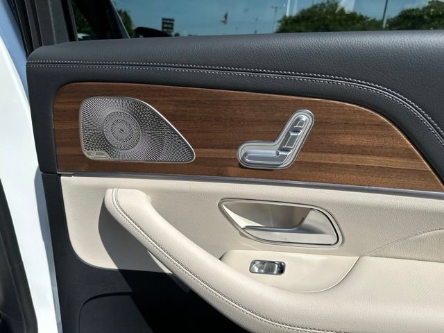 Used 2025 Mercedes-Benz GLS 450 4MATIC image 37