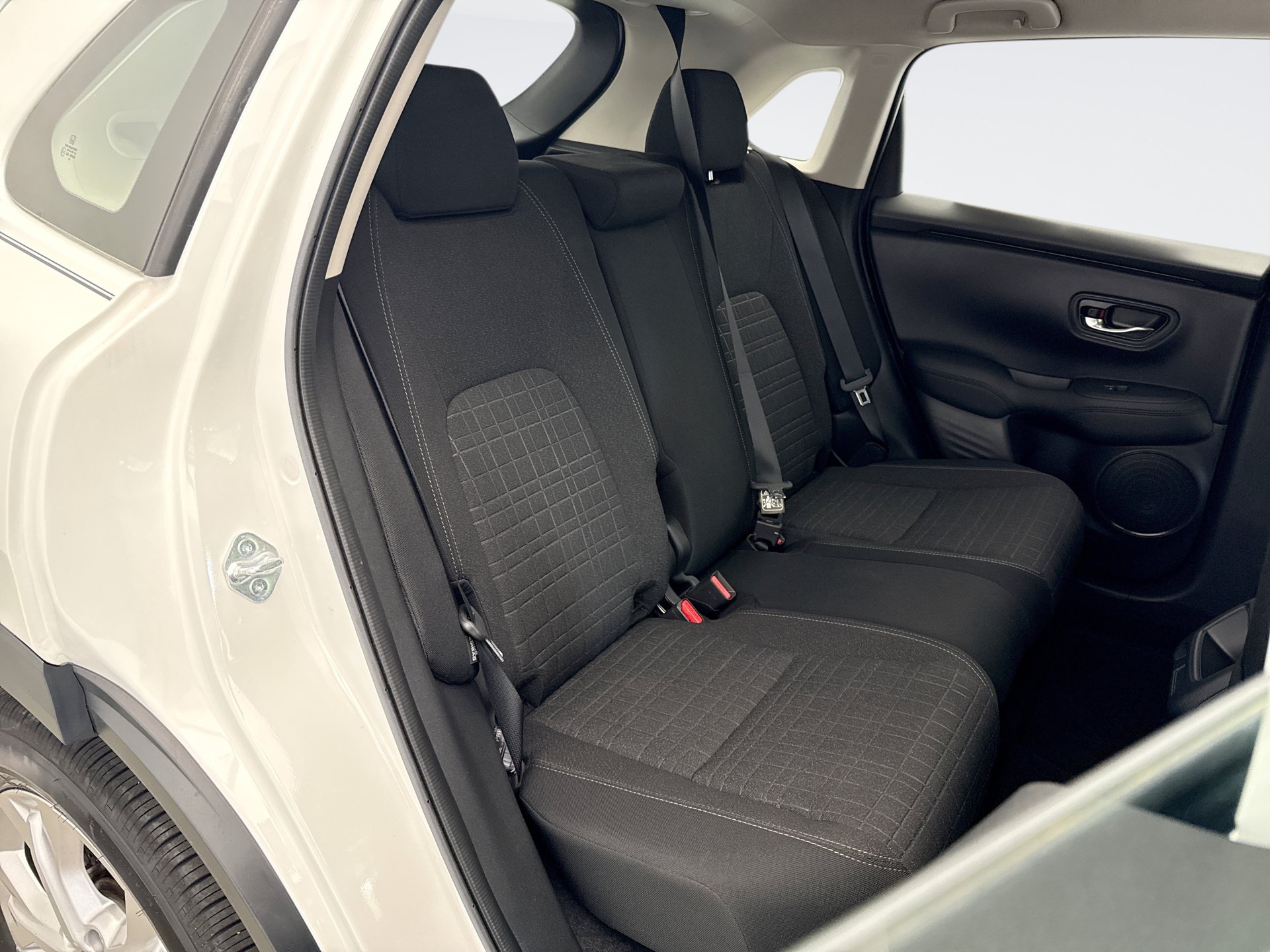 Used 2024 Honda HR-V LX image 17
