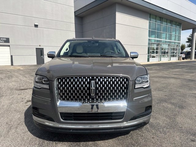 Used 2024 Lincoln Navigator Black Label AWD/4WD image 9