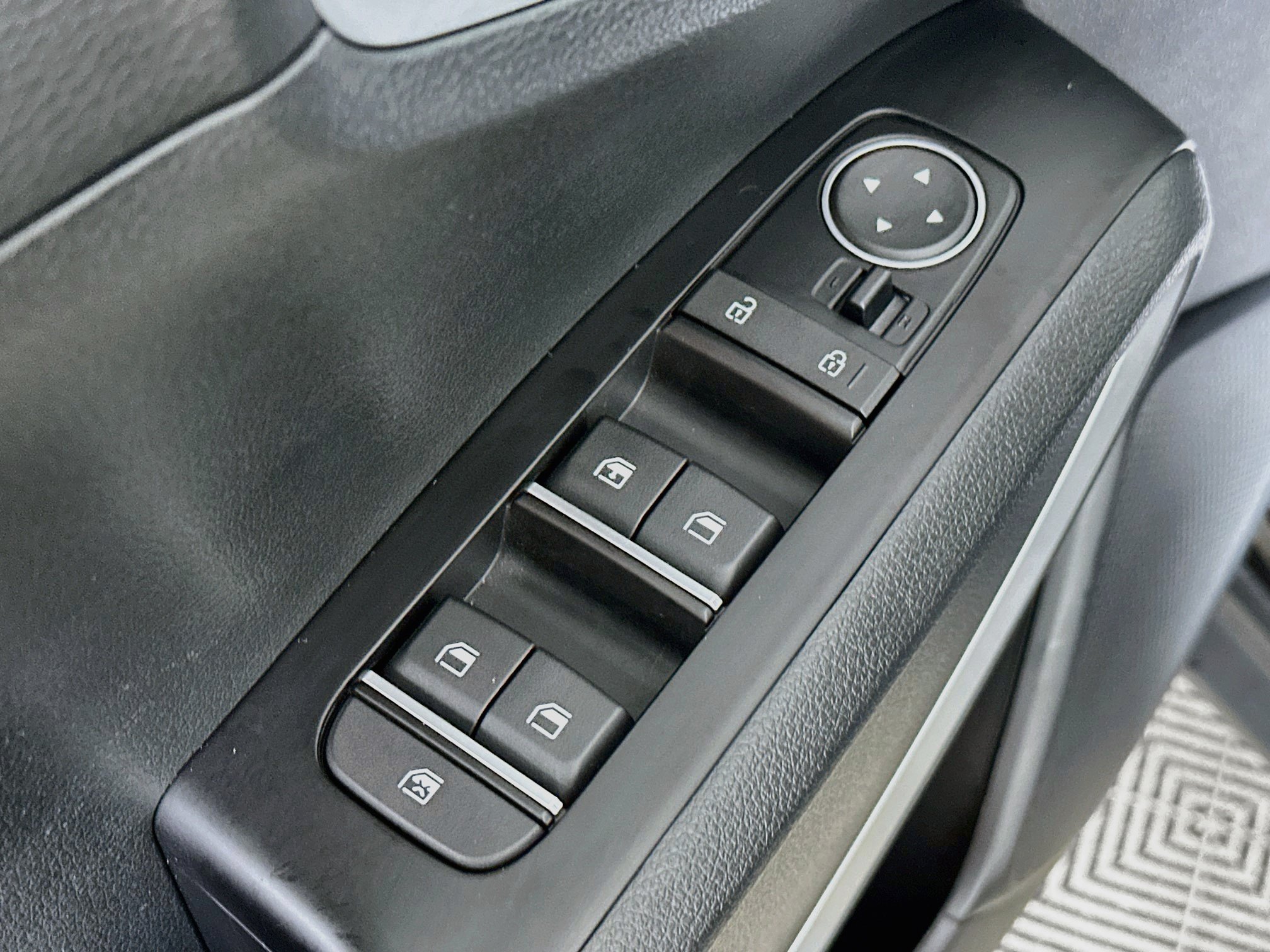Certified 2025 Kia Soul LX w/ LX Technology Package FWD image 17