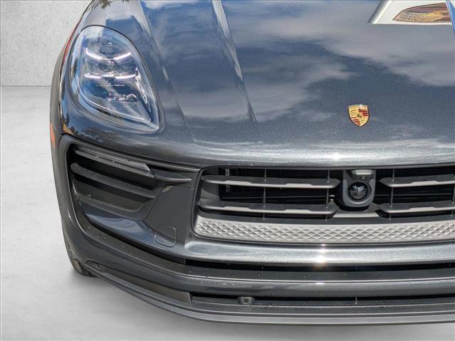 Used 2025 Porsche Macan image 10