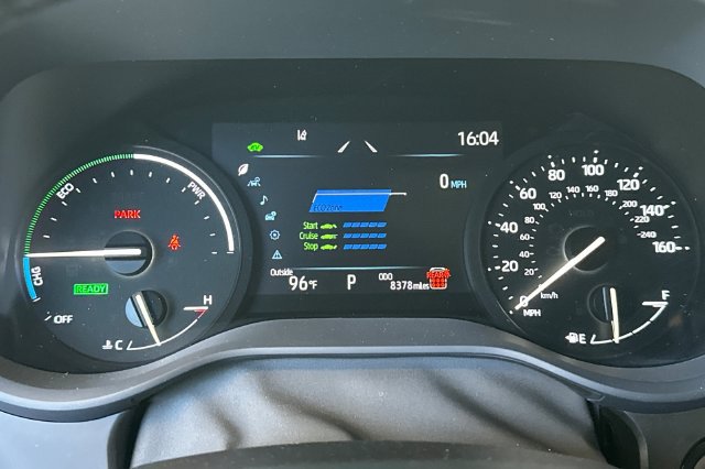 Certified 2026 Toyota Sienna XLE FWD image 30