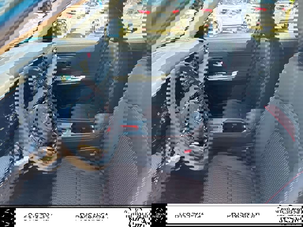 New 2025 Nissan Kicks SR image 18