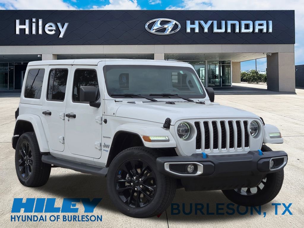 Used 2022 Jeep Wrangler Unlimited Sahara w/ Cold Weather Group image 2