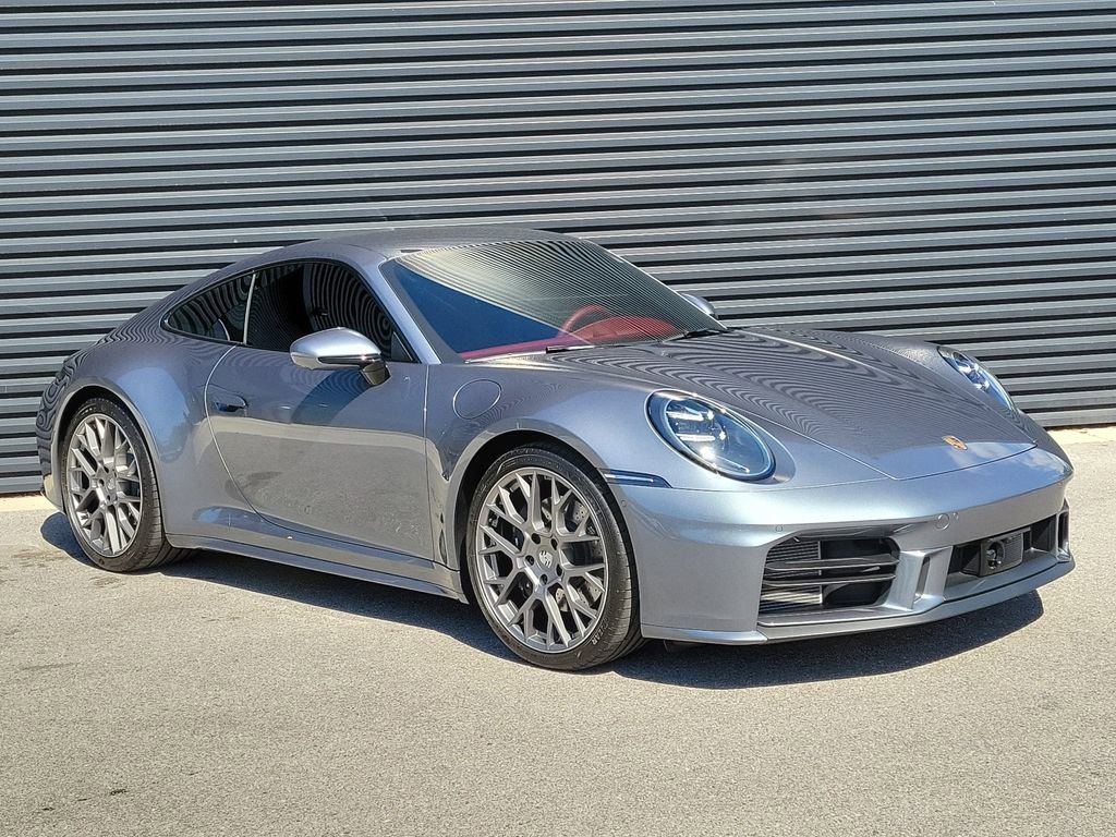 Certified 2025 Porsche 911 Carrera RWD image 9