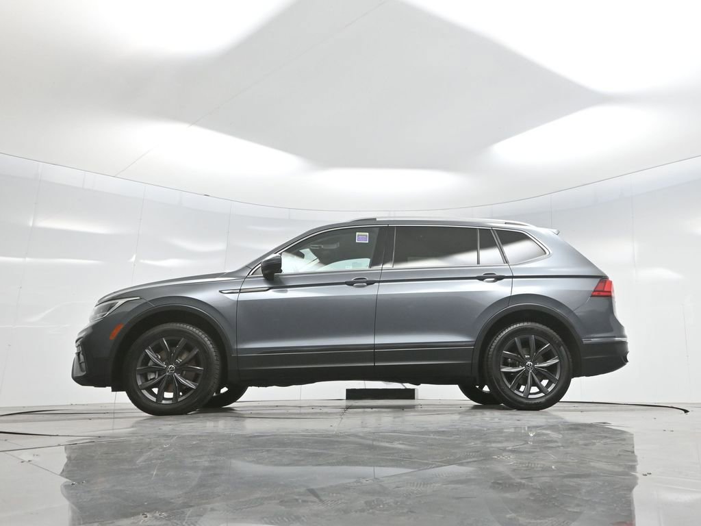 Used 2022 Volkswagen Tiguan SE image 69